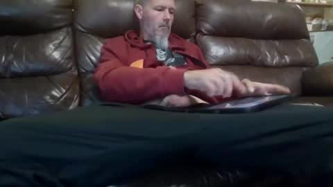 Snapshot of canadianchris1007 chatting on November 1, 9:36 pm Chris online show from November 1, 9:36 pm