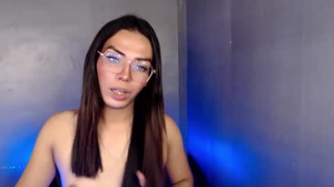 Snapshot of candi_blows chatting on October 6, 3:57 am Candi online show from October 6, 3:57 am