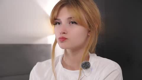 candicemedine online show from May 22, 5:42 pm