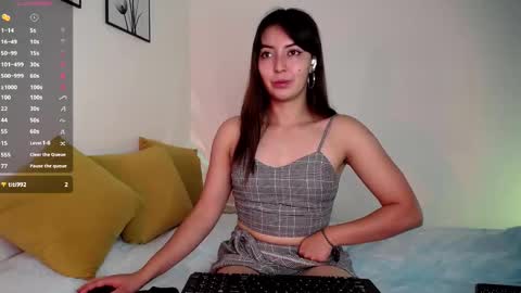 Snapshot of candy_canee chatting on February 17, 5:44 pm   online show from February 17, 5:44 pm