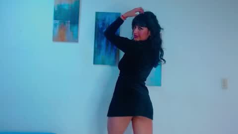 Candy online show from October 24, 8:20 pm