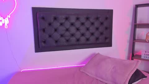 Candy online show from September 17, 5:05 pm