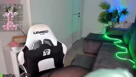 Mary online show from February 13, 1:31 am