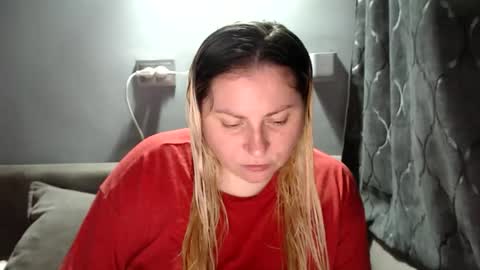 Laura online show from October 18, 7:40 pm