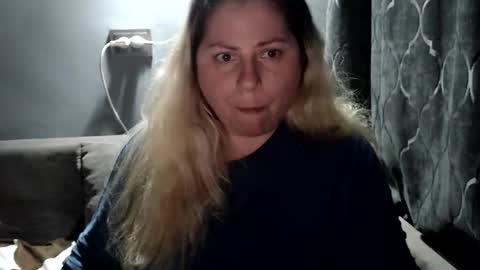 Laura online show from December 21, 9:32 pm