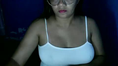 Snapshot of candyflowerlub chatting on January 6, 3:09 am candyflowerlub online show from January 6, 3:09 am