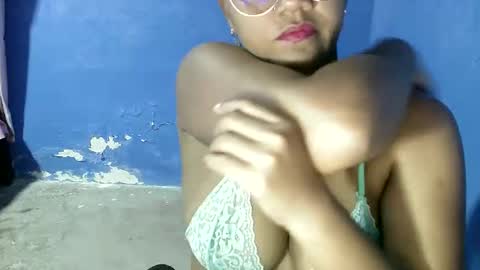 Snapshot of candyflowerlub chatting on January 9, 12:30 pm candyflowerlub online show from January 9, 12:30 pm