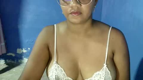 Snapshot of candyflowerlub chatting on January 18, 1:30 am candyflowerlub online show from January 18, 1:30 am