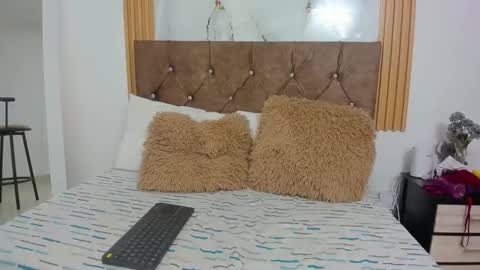 candyfox online show from February 14, 5:48 pm