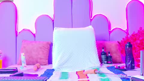 Candy online show from May 16, 7:34 pm