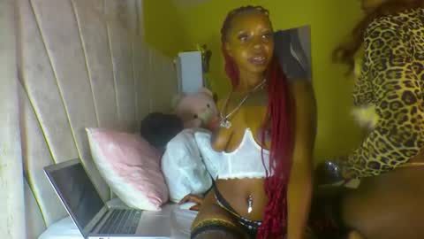 candyspicee online show from September 9, 5:46 pm