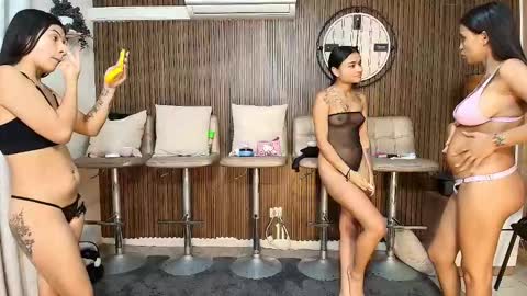 Sara online show from December 3, 11:11 am