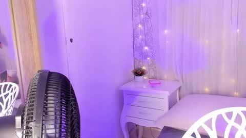 cannelasmith online show from September 30, 7:35 pm