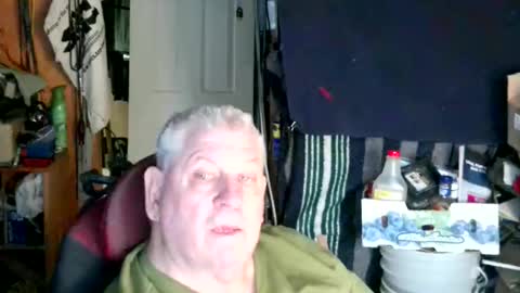 canoelicker69 online show from March 18, 7:31 pm