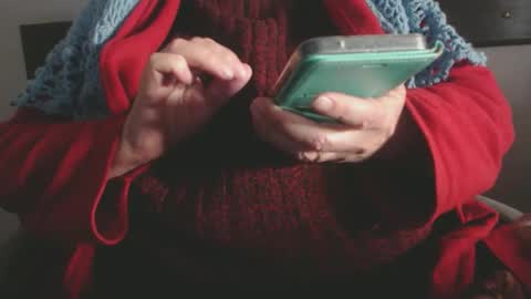 Snapshot of capitanfuturo44 chatting on October 14, 2:09 pm Cinzia  ex regina  online show from October 14, 2:09 pm