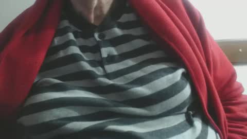 Snapshot of capitanfuturo44 chatting on December 4, 3:59 pm Cinzia  ex regina  online show from December 4, 3:59 pm