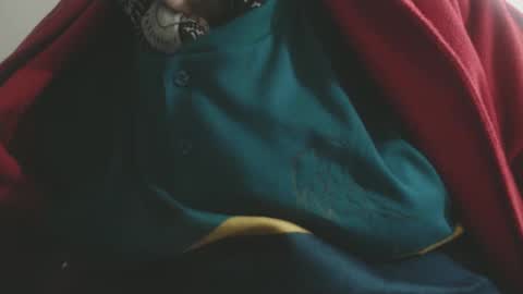 Snapshot of capitanfuturo44 chatting on December 15, 8:04 pm Cinzia  ex regina  online show from December 15, 8:04 pm