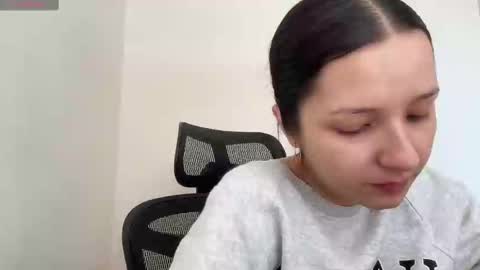 Emma online show from March 10, 9:56 am