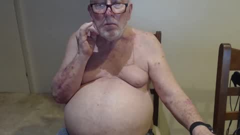 Snapshot of capt5105 chatting on February 14, 10:58 pm capt5105 online show from February 14, 10:58 pm