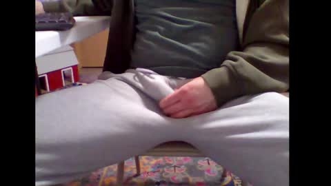 captainbratwurst21 online show from December 4, 7:50 pm