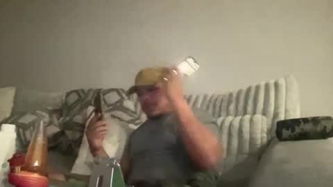 caramelizedzeus online show from April 13, 8:29 am