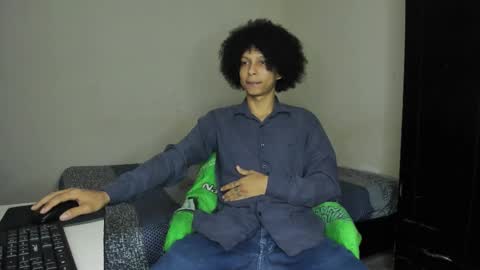 Carlos and Cristian  online show from February 2, 3:04 am