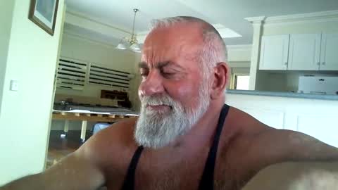 C A Rey online show from January 16, 11:58 pm