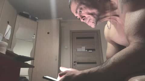 Laz online show from September 28, 6:39 pm