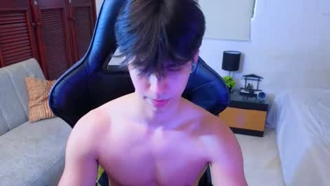 carl_dixon online show from November 1, 9:47 pm