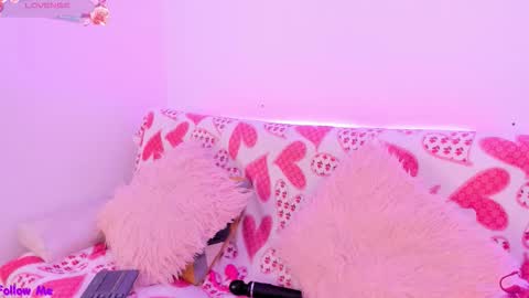 Snapshot of carla_wet18 chatting on September 9, 4:12 am Carla Wet18 online show from September 9, 4:12 am
