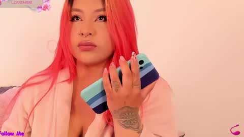 Snapshot of carla_wet18 chatting on September 23, 5:01 am Carla Wet18 online show from September 23, 5:01 am