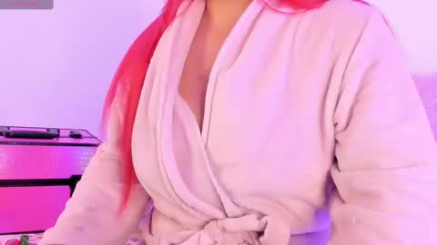 Snapshot of carla_wet18 chatting on October 7, 1:07 pm Carla Wet18 online show from October 7, 1:07 pm