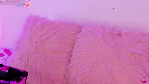Snapshot of carla_wet18 chatting on September 11, 5:31 am Carla Wet18 online show from September 11, 5:31 am