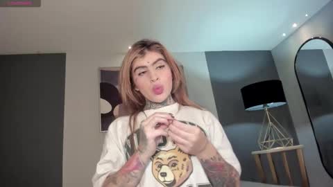 Carla Bunnis online show from December 21, 11:16 am