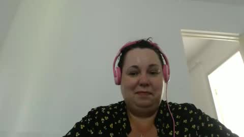 Carlaruth online show from May 11, 10:22 am