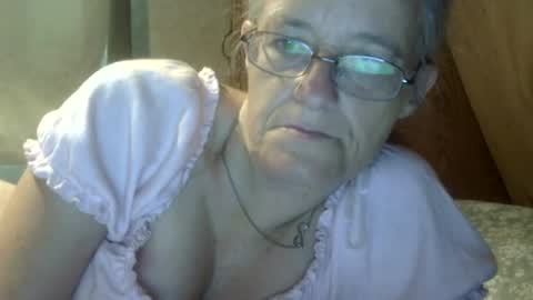 carleeswoman08 online show from June 19, 2:12 pm