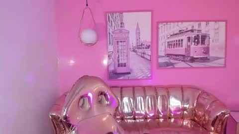 CARLYE   online show from March 1, 4:04 am