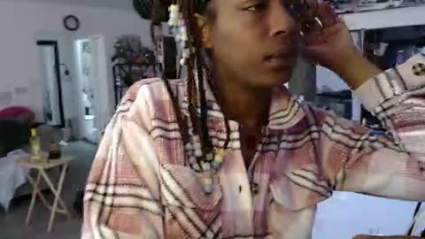 Carlie online show from December 3, 5:57 pm