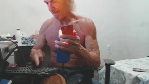 carlos online show from March 26, 1:33 am