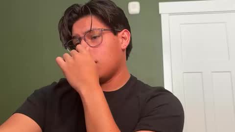 carlosjosecb2 online show from November 18, 6:33 pm