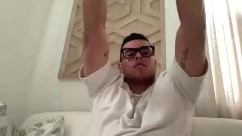 carlosportillo2186 online show from October 18, 9:19 pm