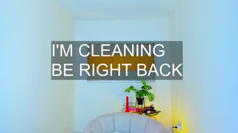 Andrea online show from February 1, 9:00 am