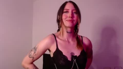 carmennrusso online show from October 16, 2:44 am