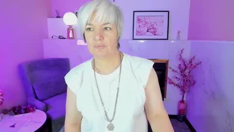 Carmen online show from September 17, 8:45 pm