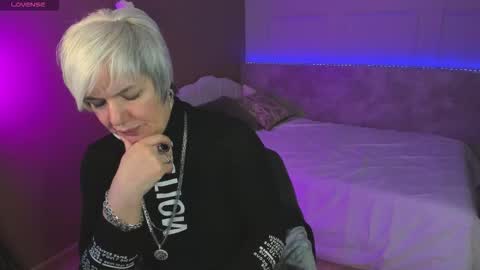 Carmen online show from October 20, 9:09 pm