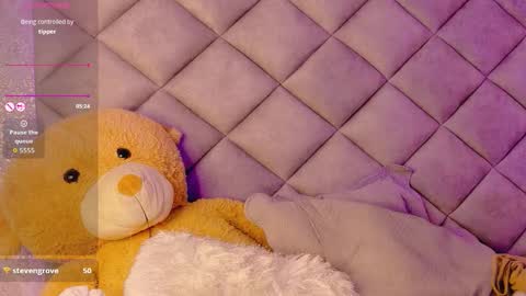 caro_adams1 online show from February 19, 4:17 pm