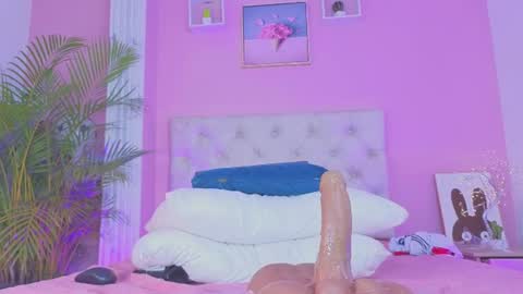 caro_lovings online show from July 7, 7:23 am
