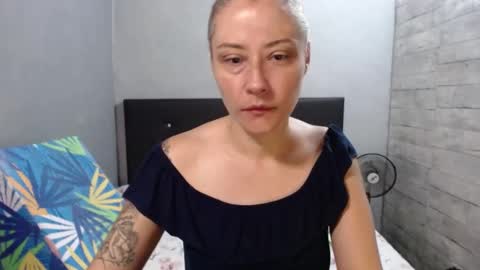 Caro milf  online show from September 11, 7:04 pm