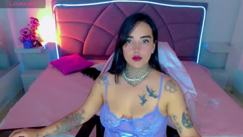 Carolaine01 online show from October 8, 10:05 pm