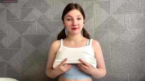 carolfreer online show from April 19, 12:06 pm